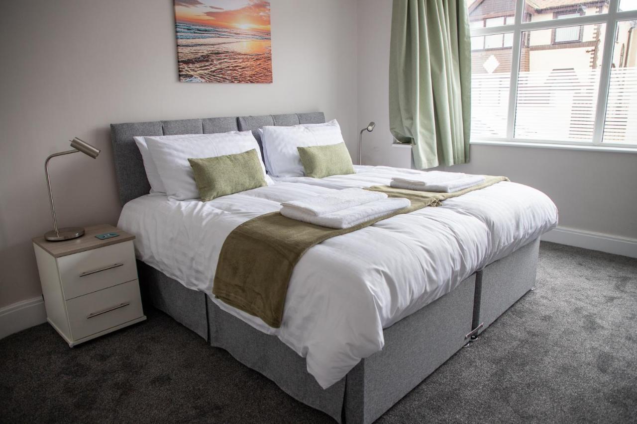 Wave Stays - Ground Floor Apartment - Outside Seating Area 클레베리 외부 사진